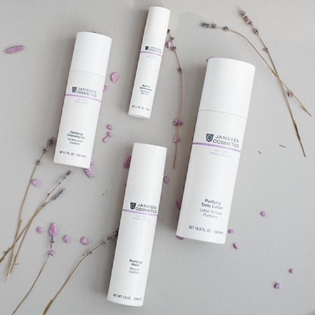 Glänzende Gesichtshaut? 5 Wunderwaffen für einen matten & makellosen Teint! 