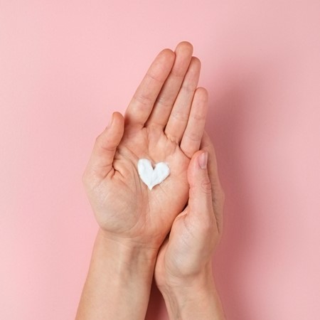 Valentinstag-Special: Verwöhnende Hautpflege-Geschenke für Sie und Ihn!