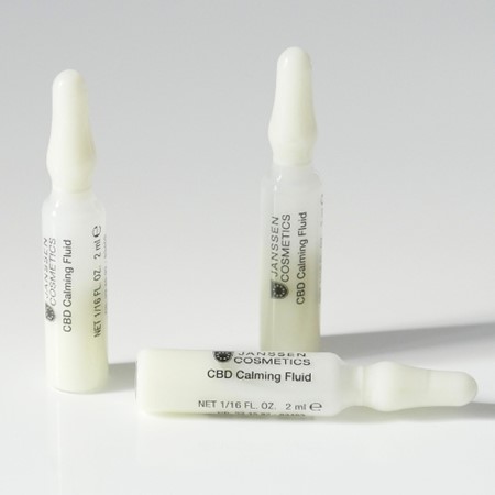 Chill-out für die Haut: Mit der Ampulle des Monats Februar - CHILL - CBD Calming Fluid