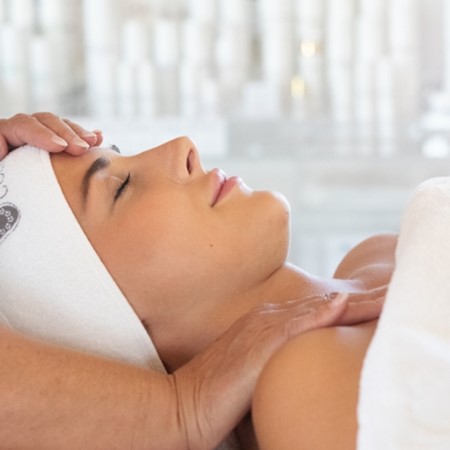 Tag der Kosmetikerin: Hautpflege mit System & Wirkung